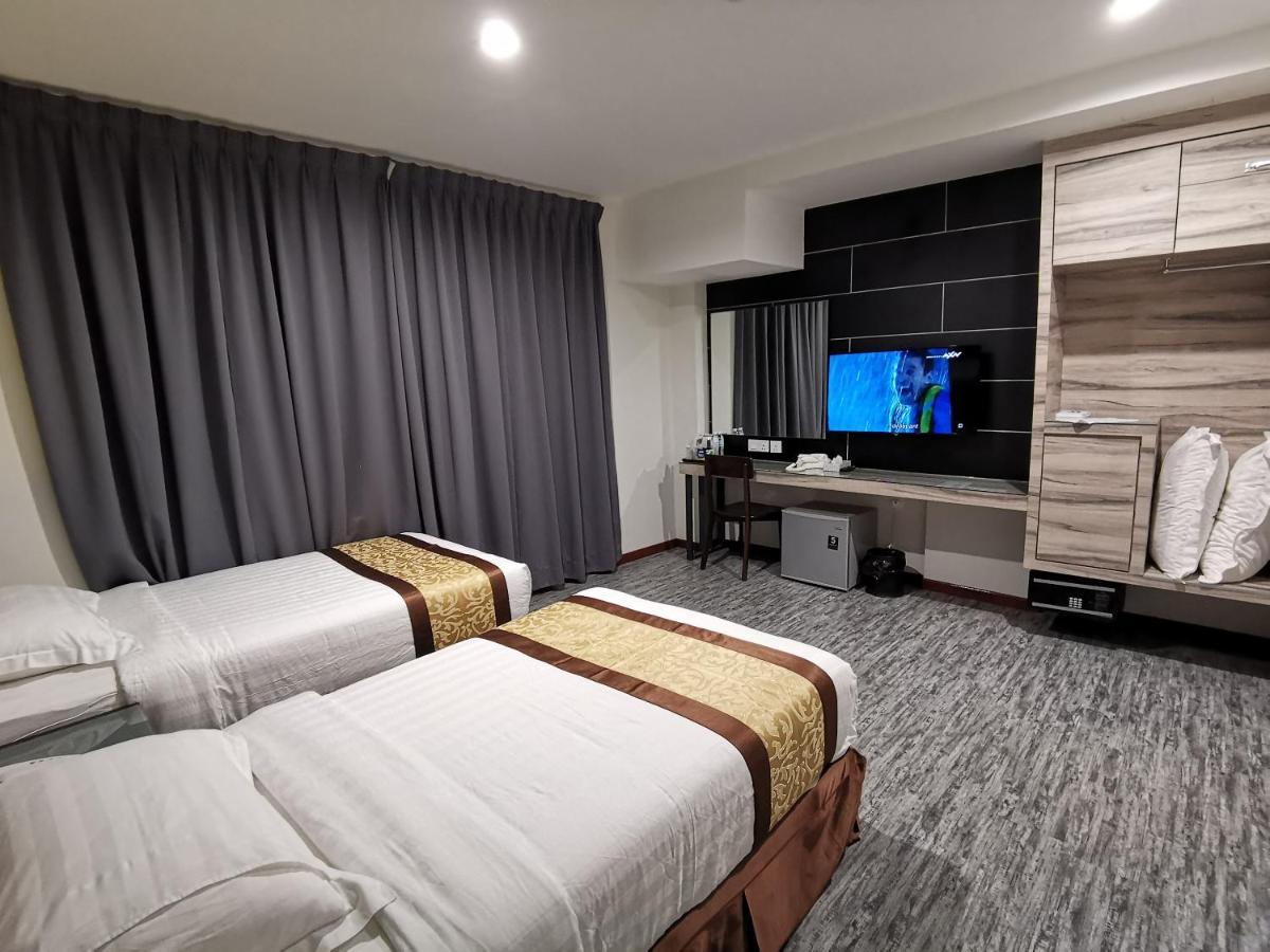 קואנטאן Meriton Inn מראה חיצוני תמונה