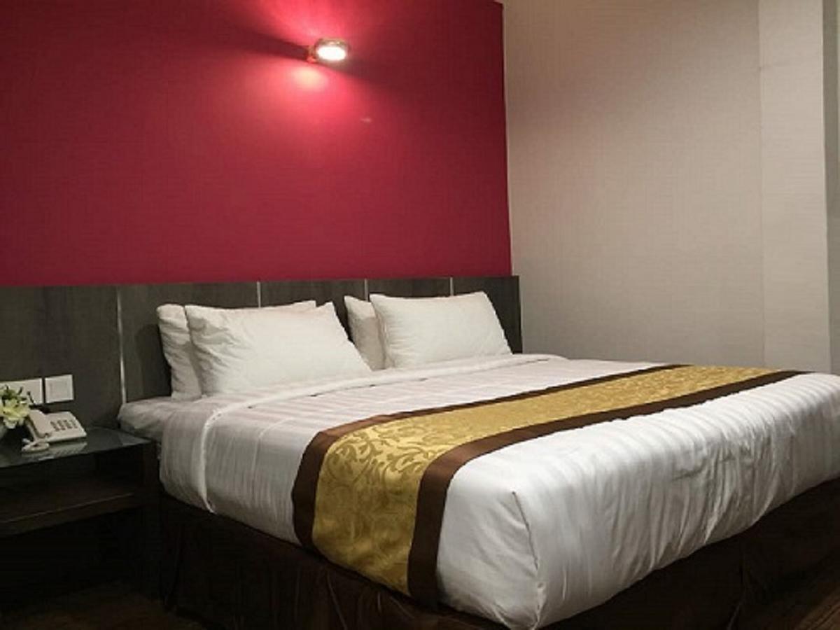 קואנטאן Meriton Inn מראה חיצוני תמונה