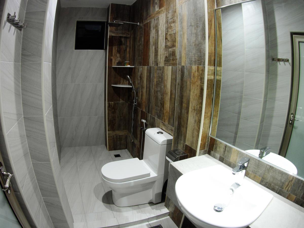 קואנטאן Meriton Inn מראה חיצוני תמונה