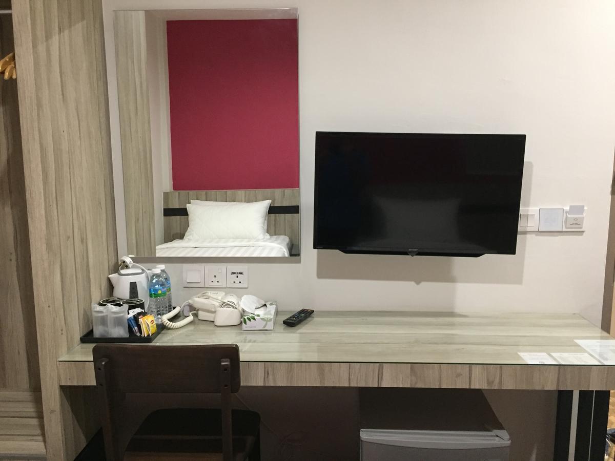 קואנטאן Meriton Inn מראה חיצוני תמונה