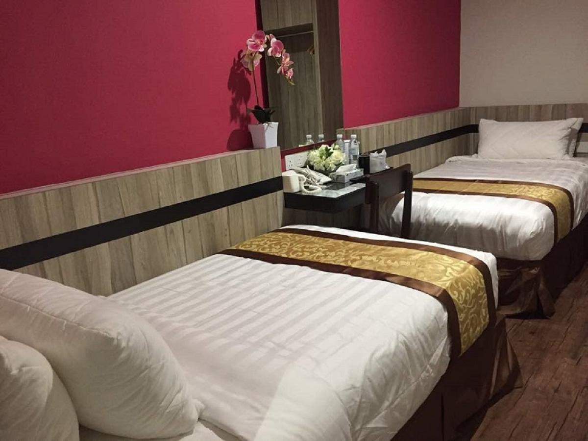 קואנטאן Meriton Inn מראה חיצוני תמונה