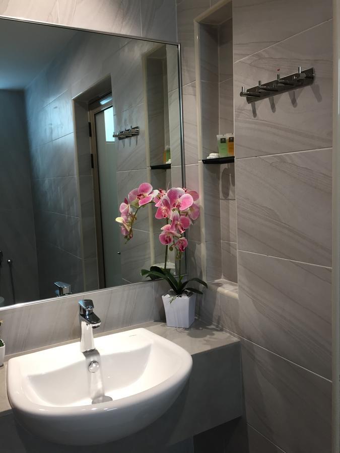 קואנטאן Meriton Inn מראה חיצוני תמונה