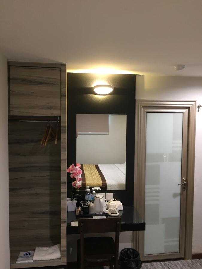 קואנטאן Meriton Inn מראה חיצוני תמונה