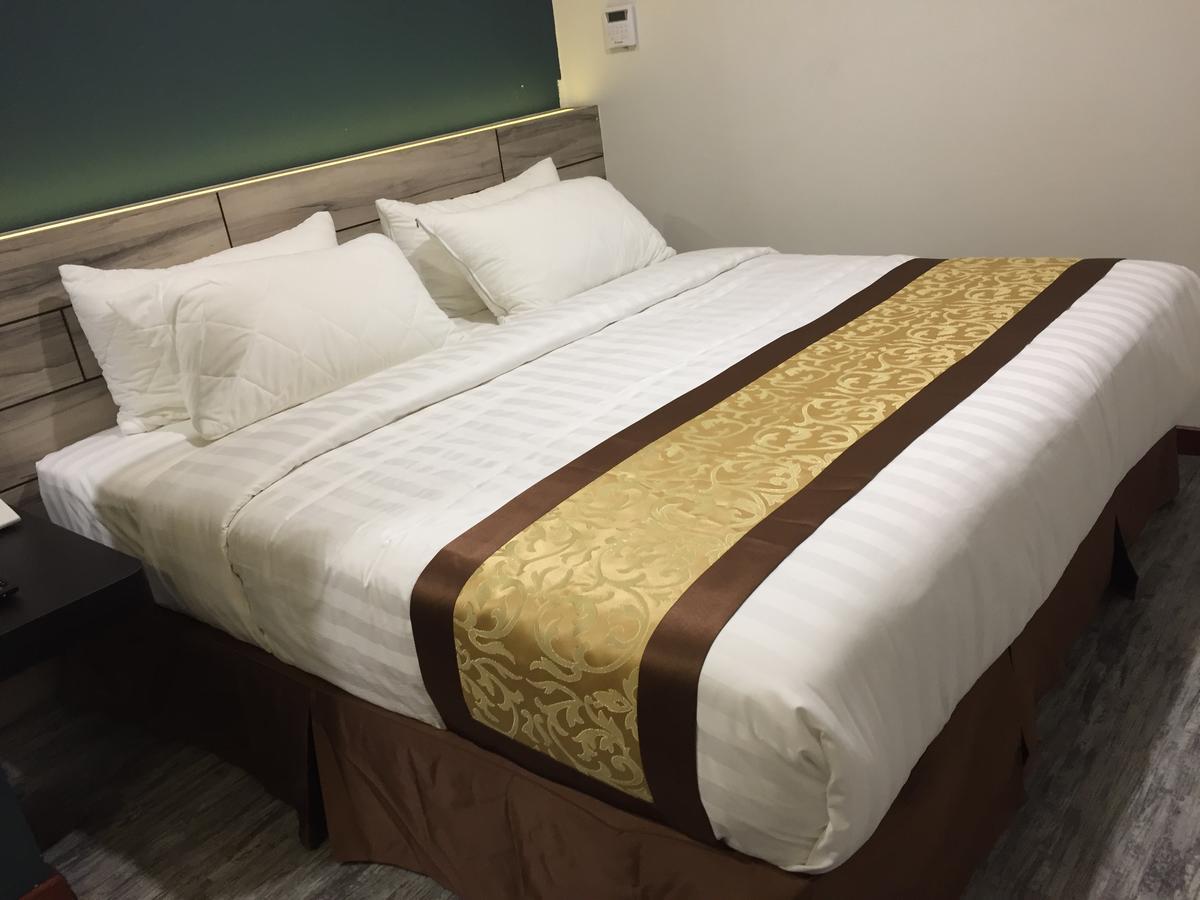 קואנטאן Meriton Inn מראה חיצוני תמונה
