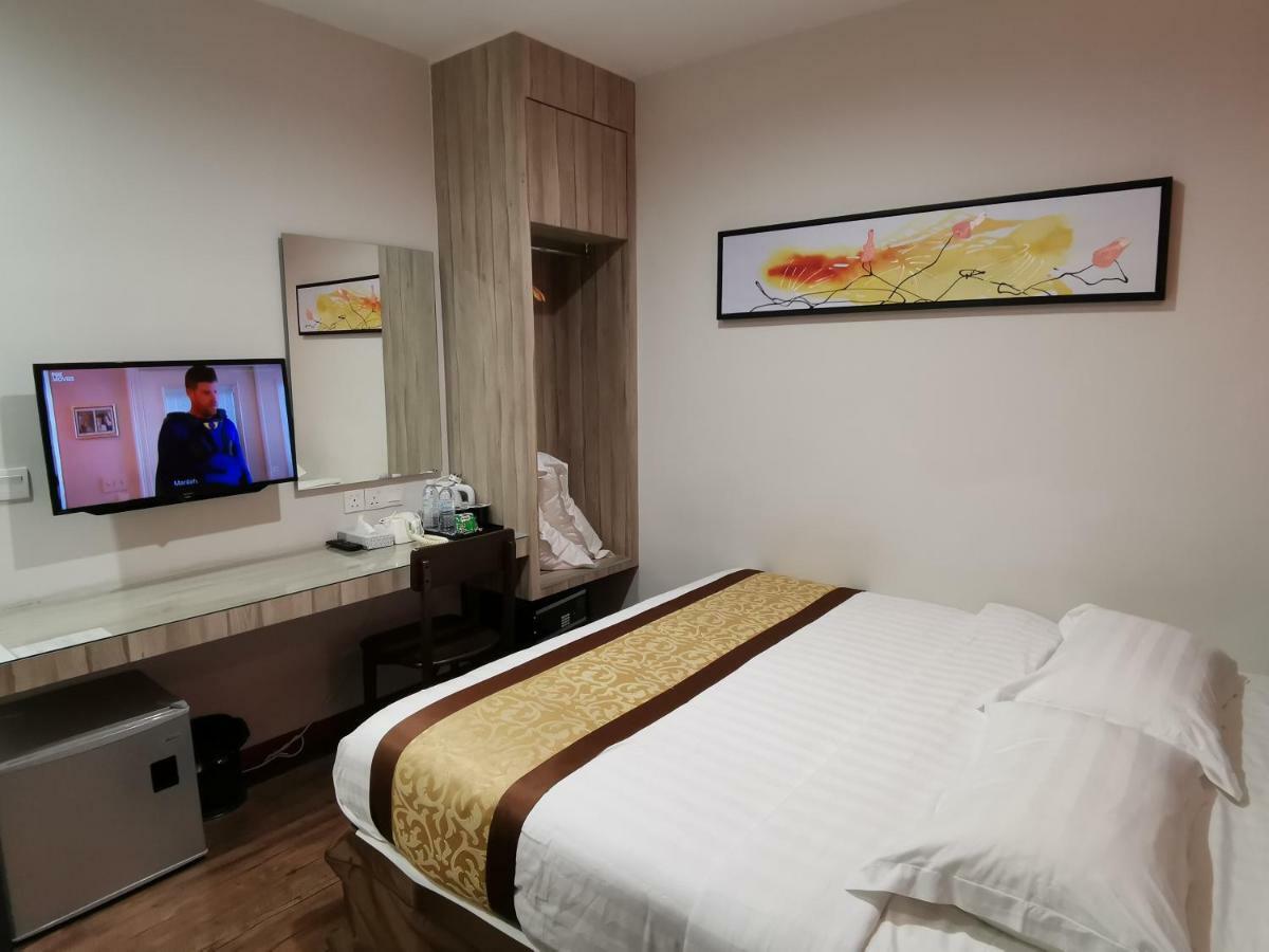 קואנטאן Meriton Inn מראה חיצוני תמונה