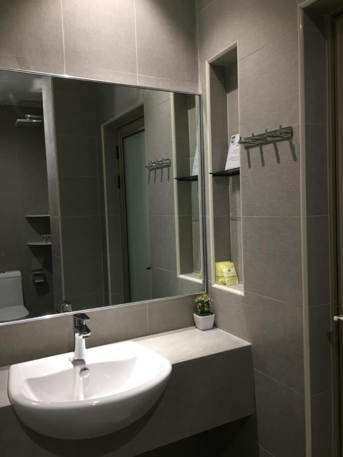 קואנטאן Meriton Inn מראה חיצוני תמונה
